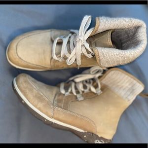 Chaco Women’s Boot size 10.5